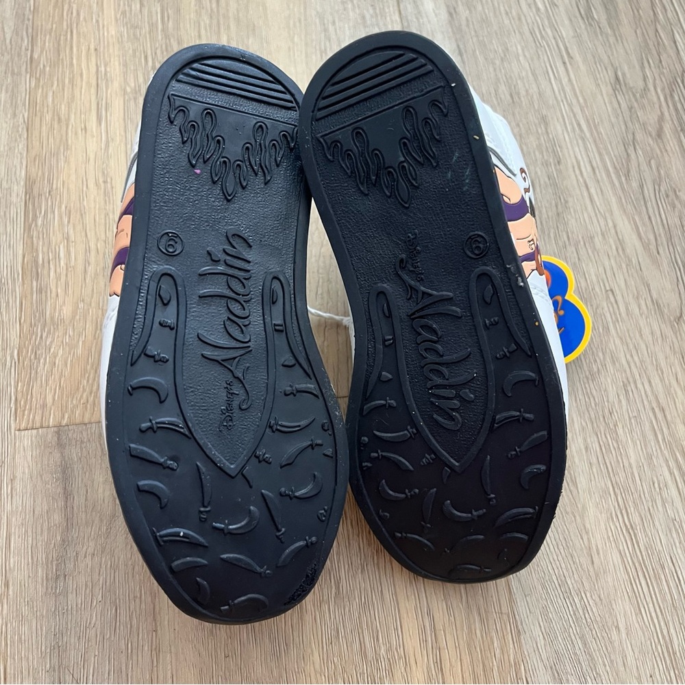90s Vintage Aladdin  White Sneakers Toddler size 9 - Picture 6 of 6